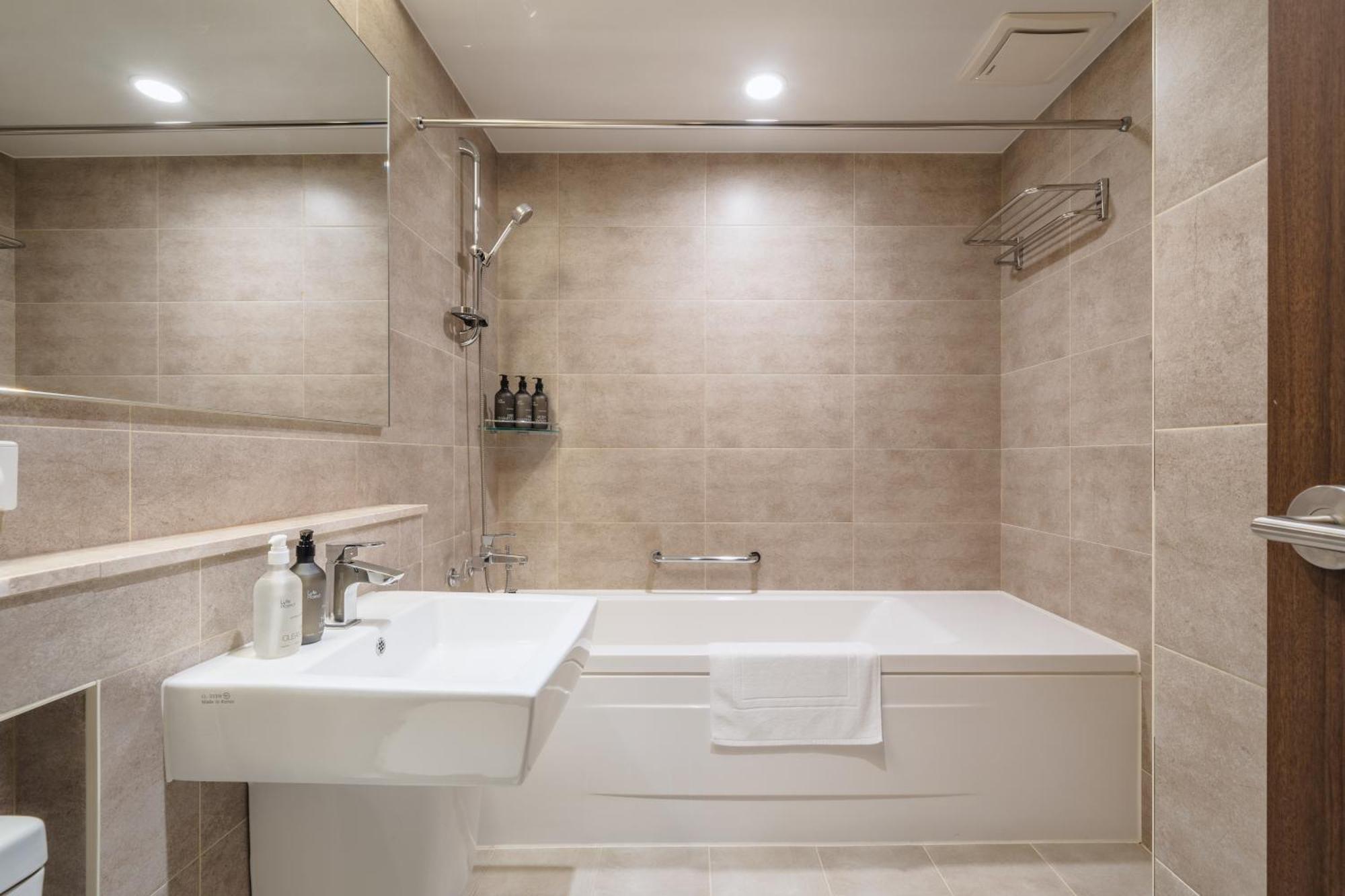 Urbanstay Haeundae Station Puszan Kültér fotó