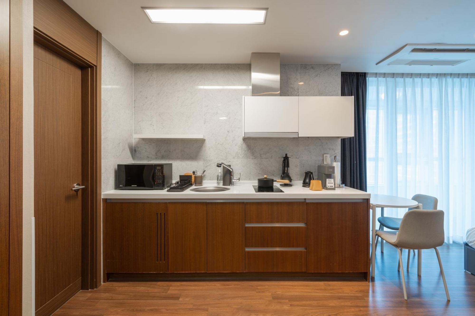 Urbanstay Haeundae Station Puszan Kültér fotó