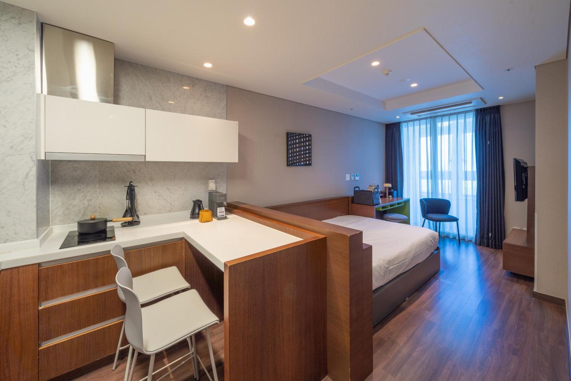 Urbanstay Haeundae Station Puszan Kültér fotó