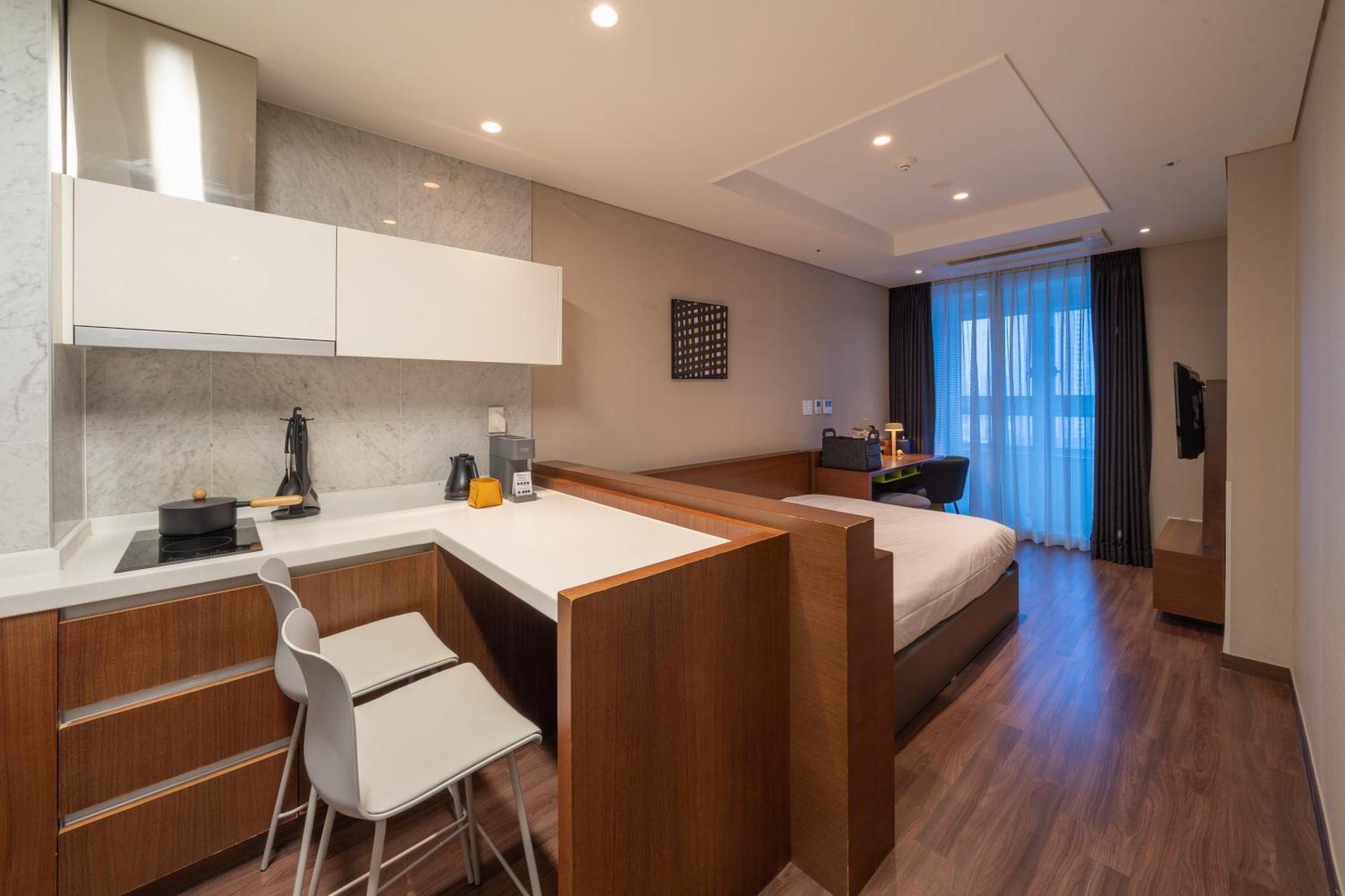 Urbanstay Haeundae Station Puszan Kültér fotó