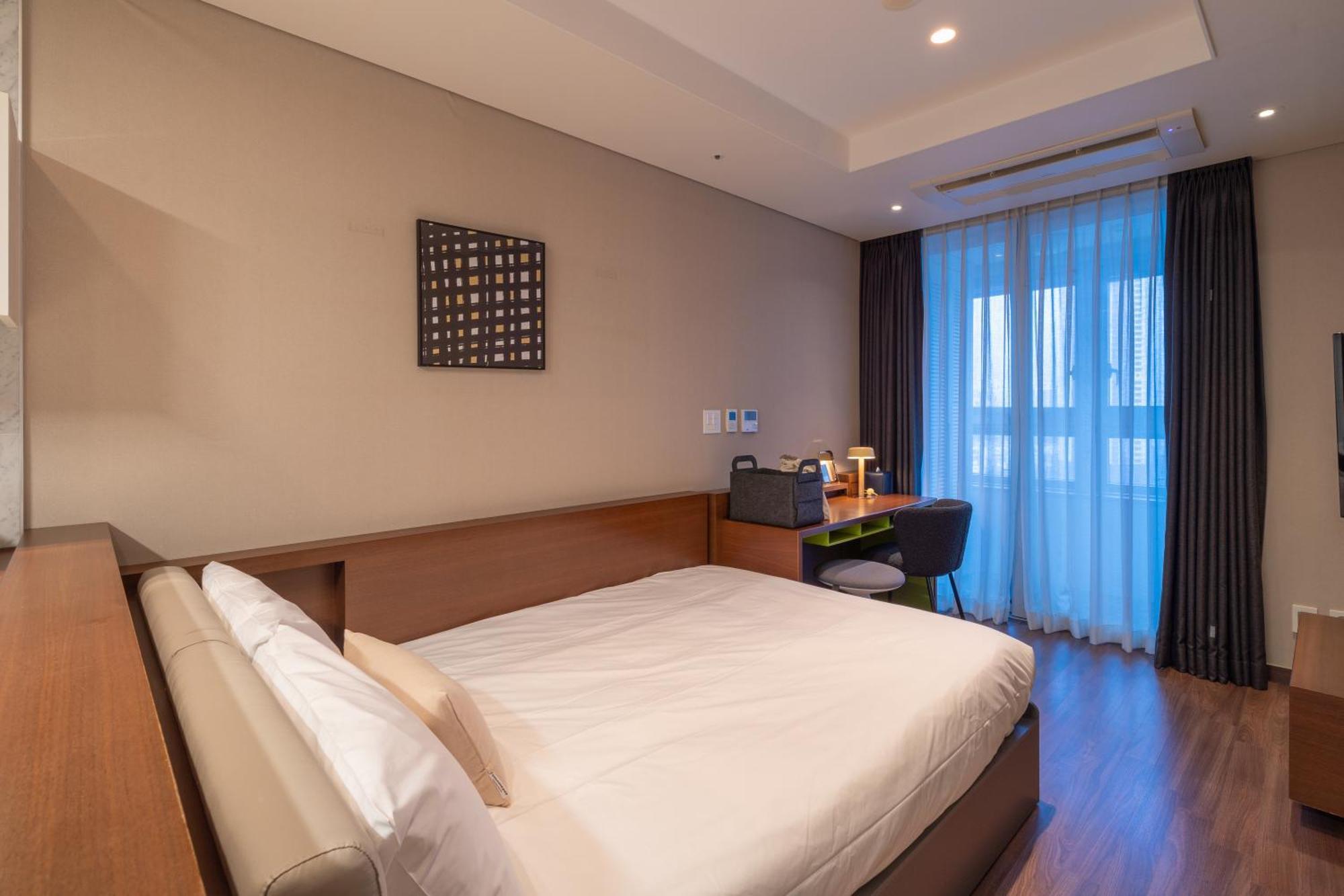 Urbanstay Haeundae Station Puszan Kültér fotó